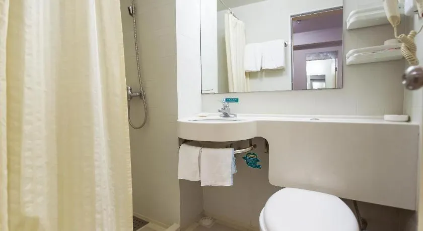 Jinjiang Inn Style Xinyang Railway Station Tianrun Plaza Hotel